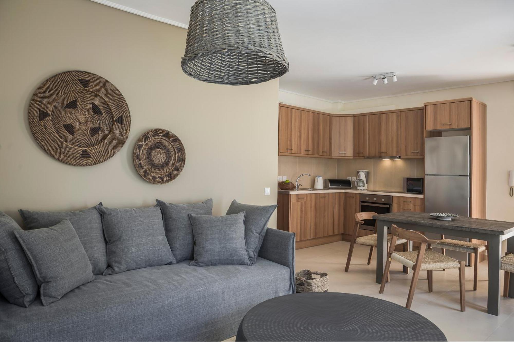 Aparthotel Meliti Waterfront Karavomylos
