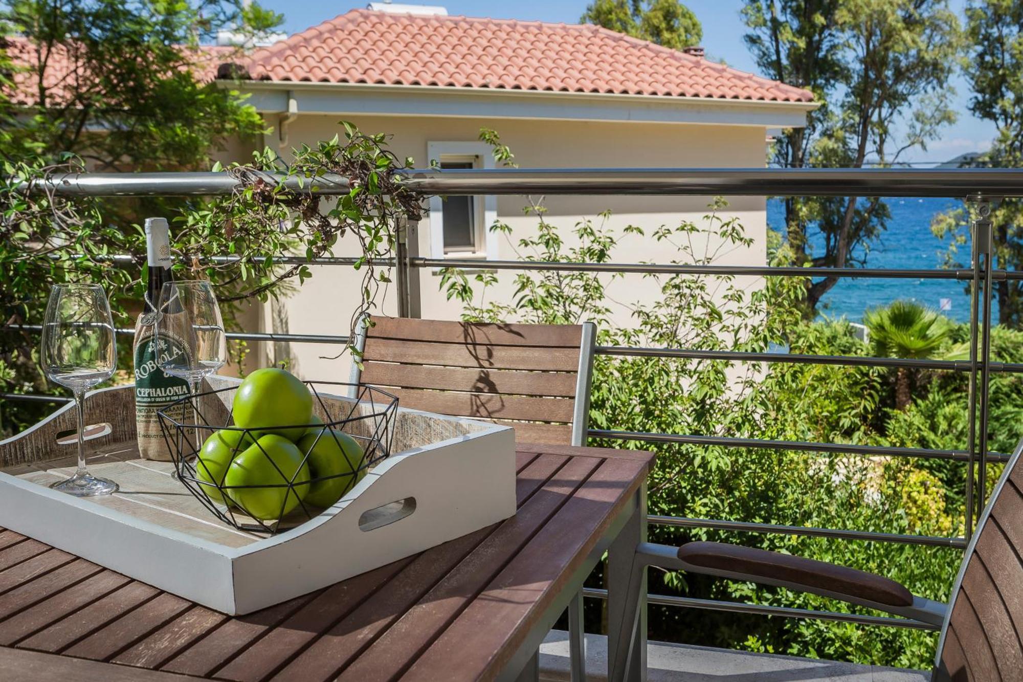 Meliti Waterfront 4* Karavomylos